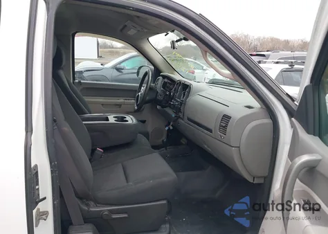 2013 Chevrolet Silverado 2500Hd Work Truck z USA, uszkodzony, nr VIN 1GC2KVCG8DZ253237